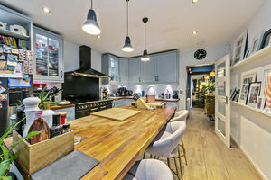 Kitchen Breakfast Room- click for photo gallery